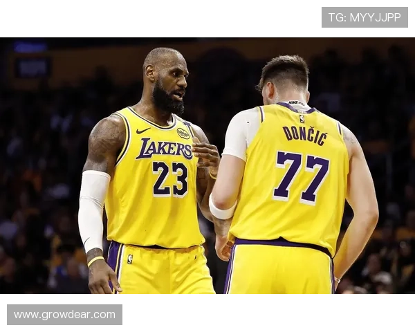 湖人考虑让里夫斯替补复出